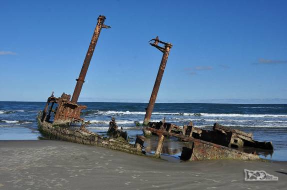 Ao sul de Rio Grande, na Praia do Cassino, encontro com o navio encalhado há quase 40 anos, o Altair, no litoral do Rio Grande do Sul